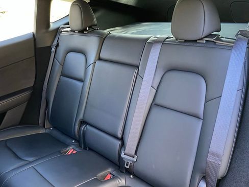 Used 2024 Tesla Model Y Long Range image 36