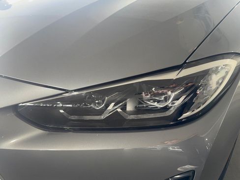 Used 2023 BMW i4 eDrive40 w/ Premium Package RWD image 9
