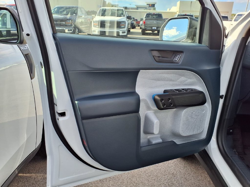 New 2026 Ford Maverick XLT FWD image 7
