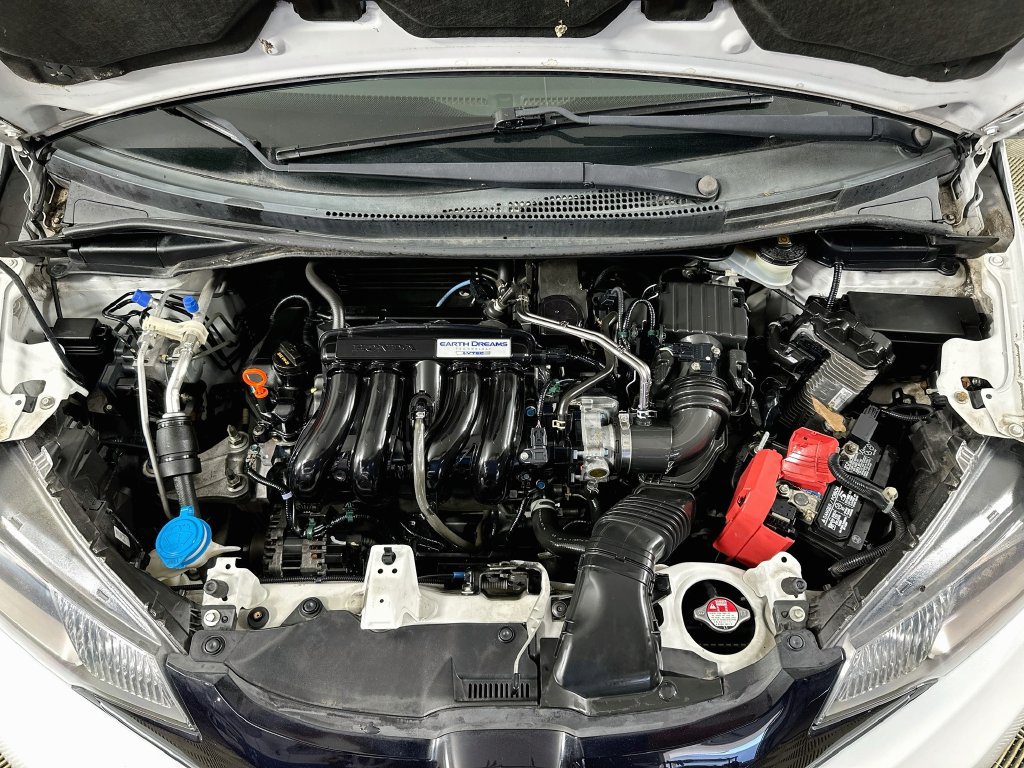 Used 2015 Honda Fit EX image 35