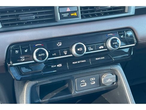 Certified 2023 Honda Pilot Elite image 28