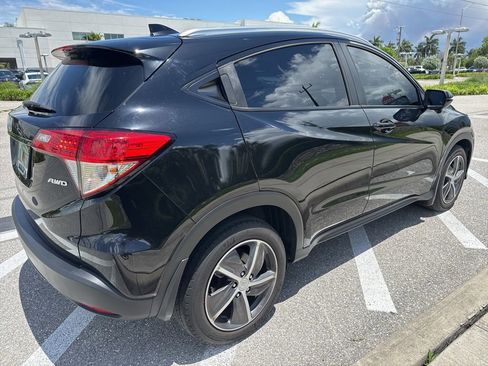 Used 2021 Honda HR-V EX-L image 4