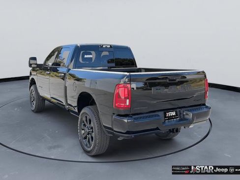 New 2026 RAM 2500 Big Horn AWD/4WD image 7