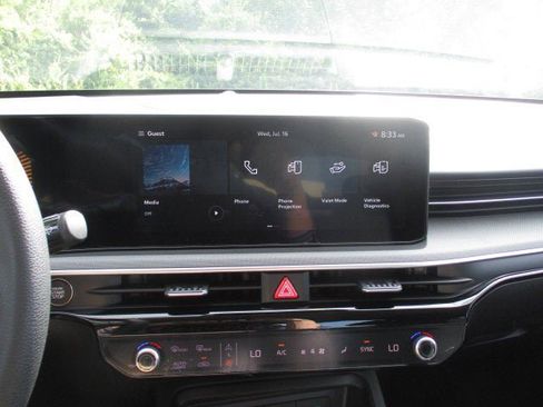 New 2025 Kia K5 LXS image 18