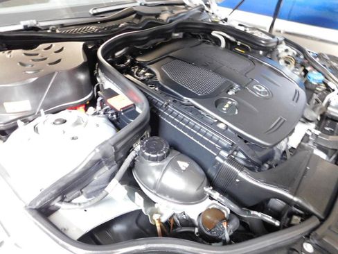 Used 2014 Mercedes-Benz E 350 4MATIC Sedan image 19