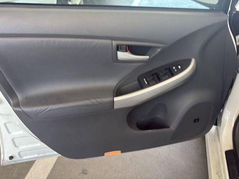 Used 2010 Toyota Prius FWD image 3