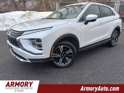 Used 2024 Mitsubishi Eclipse Cross SE image 1