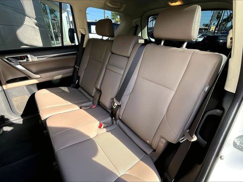 Used 2023 Lexus GX 460 Premium w/ Premium Package AWD/4WD image 26