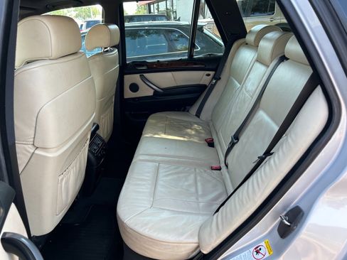 Used 2006 BMW X5 4.8is image 16