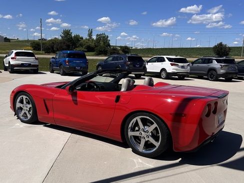 Used 2007 Chevrolet Corvette Convertible w/ Preferred Equipment Group RWD image 14