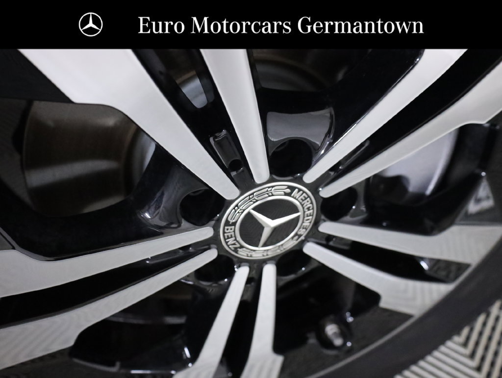 Used 2026 Mercedes-Benz GLB 250 4MATIC image 8