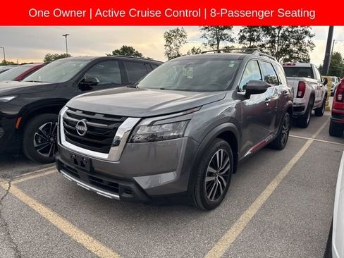 Used 2025 Nissan Pathfinder Platinum w/ Cargo Package AWD/4WD image 1