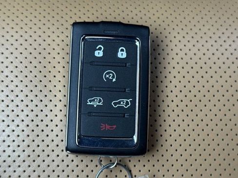 Used 2024 Jeep Grand Wagoneer Series III image 29