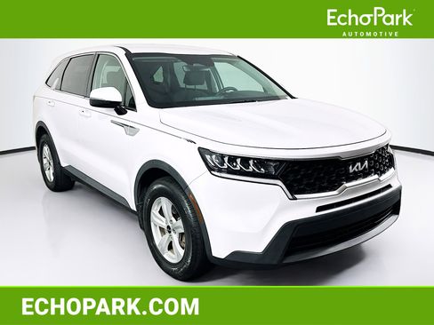Used 2023 Kia Sorento LX FWD image 1