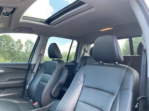 Used 2023 Honda Ridgeline RTL-E image 2