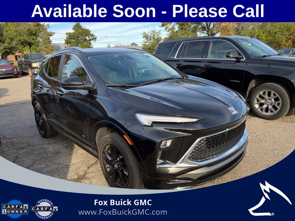 Used 2025 Buick Encore GX Sport Touring w/ Comfort Package AWD/4WD image 3