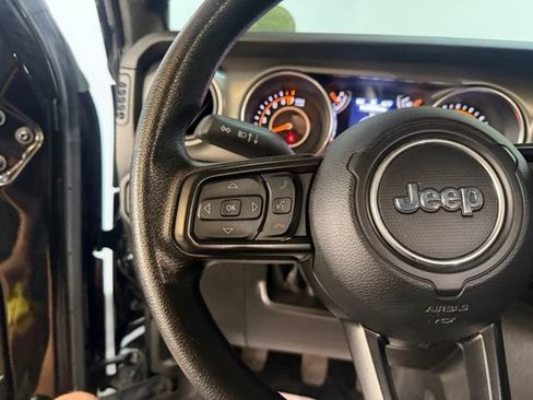 Used 2021 Jeep Wrangler Unlimited Sport AWD/4WD image 25