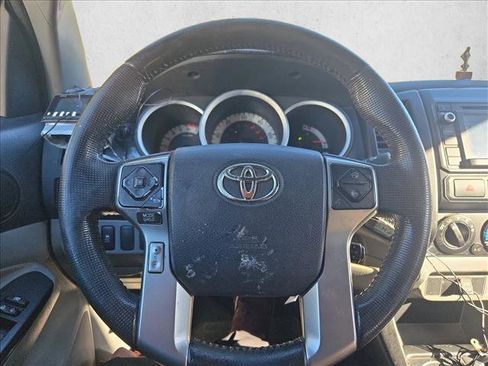 Used 2015 Toyota Tacoma 2WD Access Cab image 13