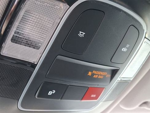 Certified 2025 Hyundai Sonata SE image 25