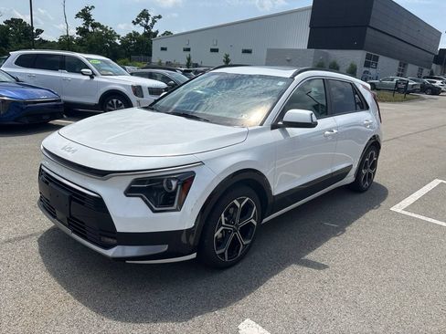 Certified 2023 Kia Niro EX Touring FWD image 3