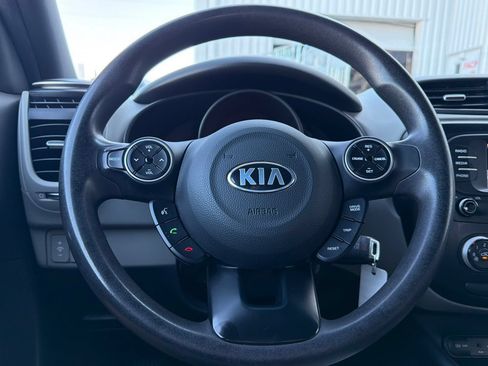 Used 2019 Kia Soul FWD image 21