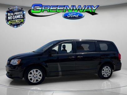 Used 2019 Dodge Grand Caravan SE w/ UConnect Hands-Free Group