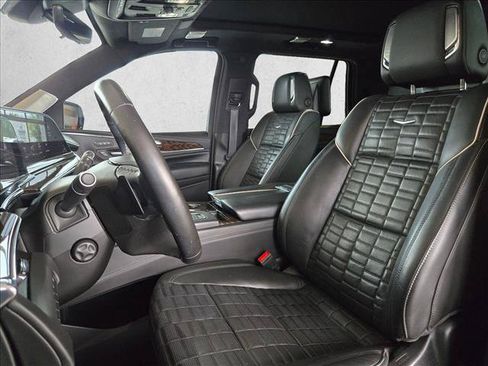 Used 2022 Cadillac Escalade Sport Platinum w/ LPO, ONYX Package AWD/4WD image 11