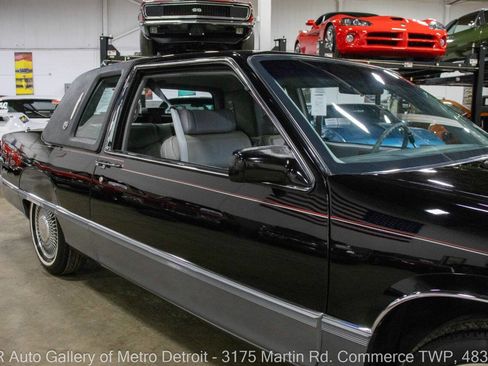 Used 1990 Cadillac Fleetwood Coupe FWD image 24