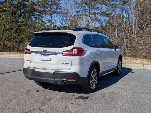 Used 2022 Subaru Ascent Limited w/ Technology Package image 5