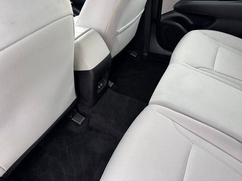 Used 2025 Hyundai Tucson SE image 17