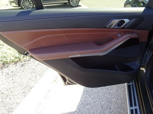 Used 2020 BMW X7 xDrive40i w/ Parking Assistance Package image 17