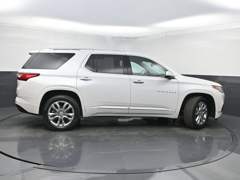 Used 2021 Chevrolet Traverse High Country FWD image 45