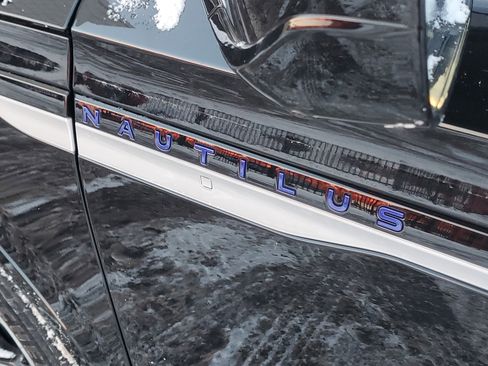 New 2026 Lincoln Nautilus Reserve image 7