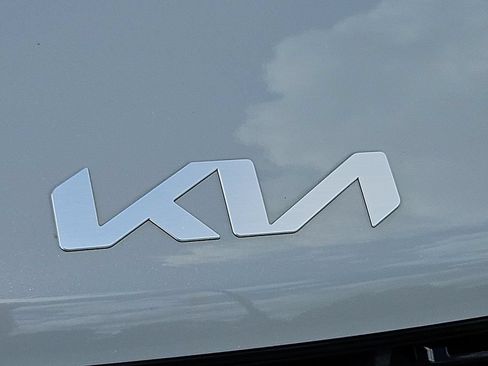 Certified 2024 Kia Sorento SX Prestige AWD/4WD image 34