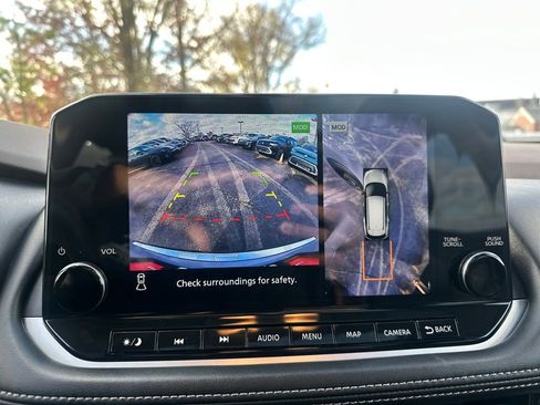 Used 2023 Nissan Rogue Platinum w/ Platinum Premium Package image 59