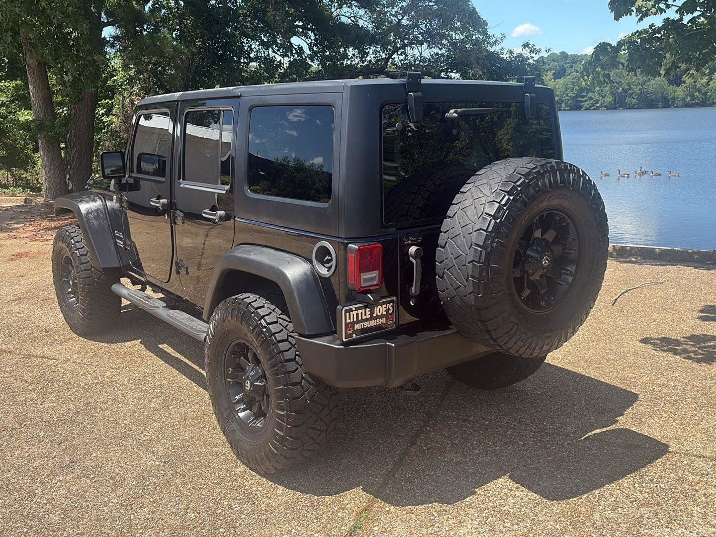 Used 2016 Jeep Wrangler Unlimited Sport w/ Quick Order Package 24S AWD/4WD image 9