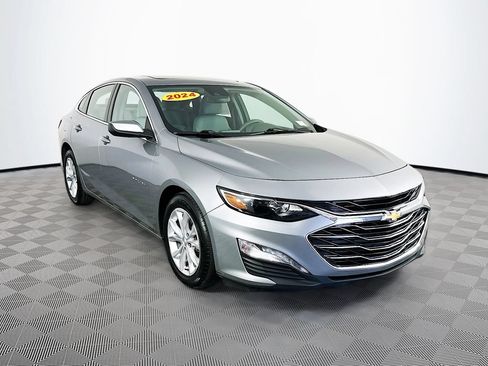 Used 2024 Chevrolet Malibu LT FWD image 2