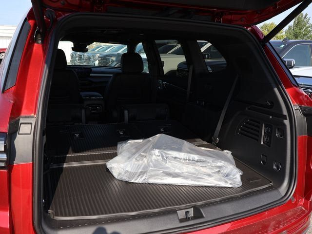 New 2026 Buick Enclave Avenir w/ Super Cruise Package AWD/4WD image 7