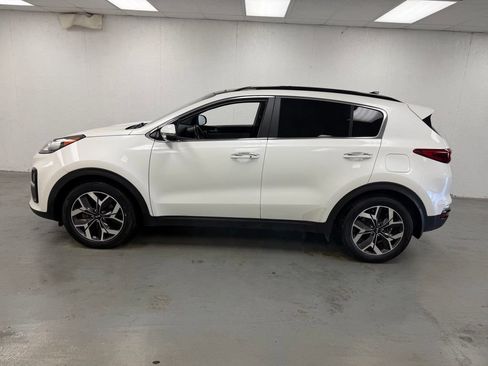 Used 2022 Kia Sportage EX FWD image 2