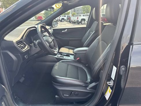 Used 2025 Ford Escape ST-Line AWD/4WD image 9