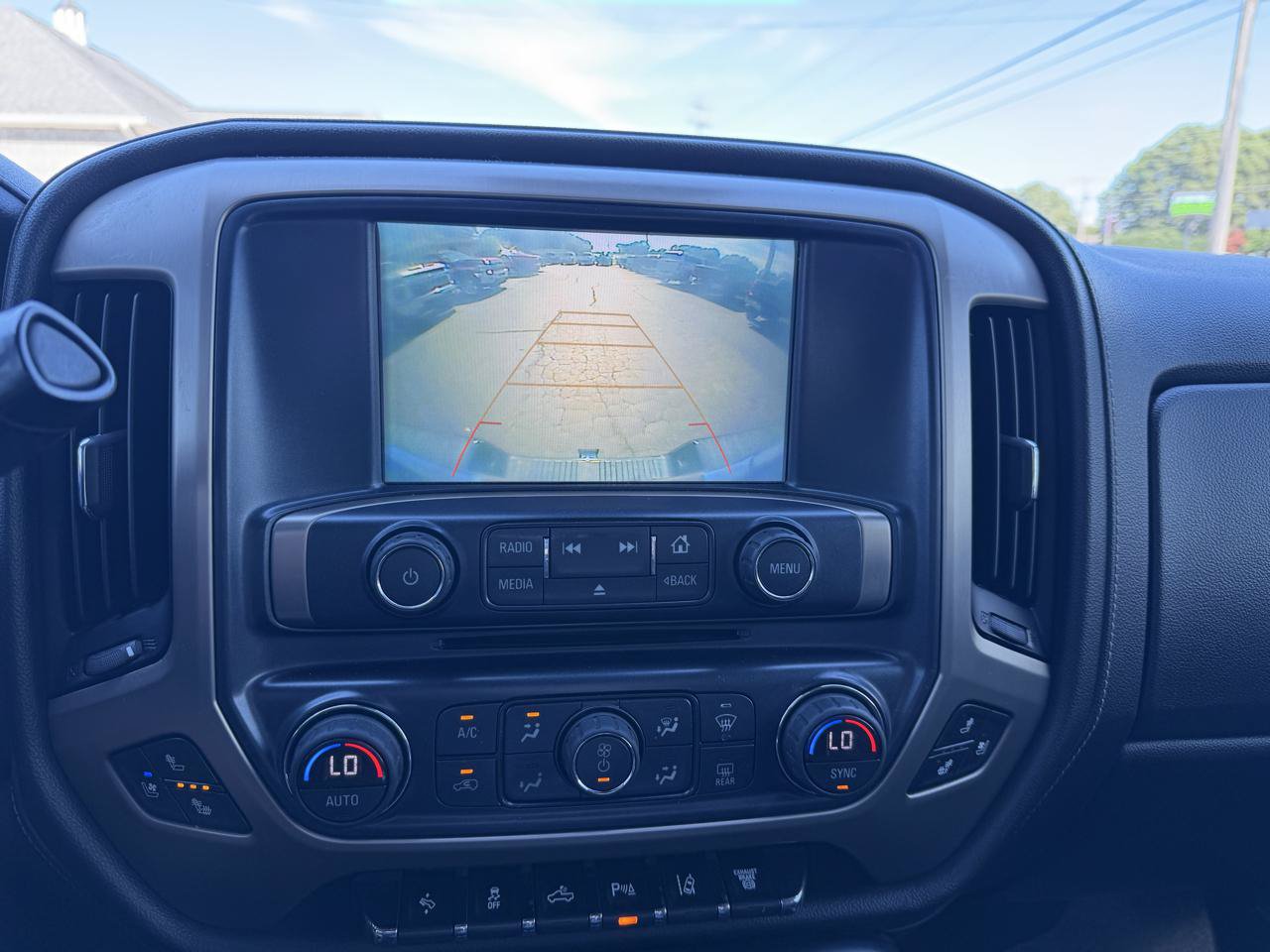 Used 2018 GMC Sierra 2500 Denali w/ Duramax Plus Package AWD/4WD image 17