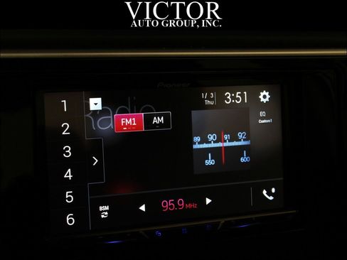 Used 2017 Toyota Corolla LE FWD image 21