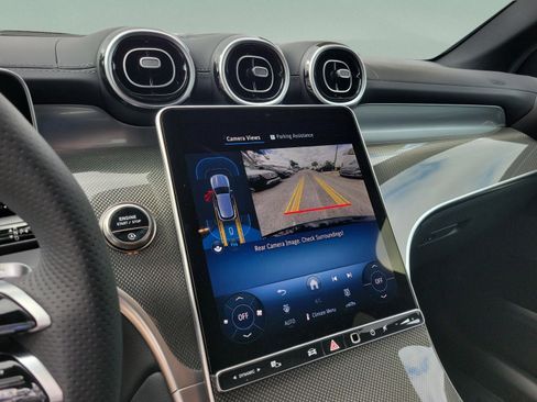 Used 2026 Mercedes-Benz GLC 300 image 28