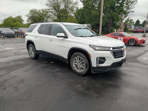 Used 2023 Chevrolet Traverse LT AWD/4WD image 2