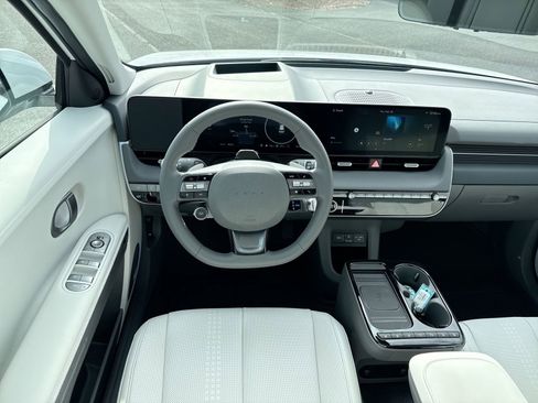 New 2026 Hyundai Ioniq 5 Limited image 16