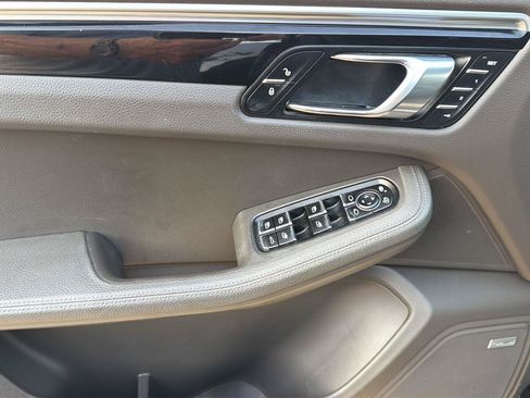 Used 2018 Porsche Macan S AWD/4WD image 23