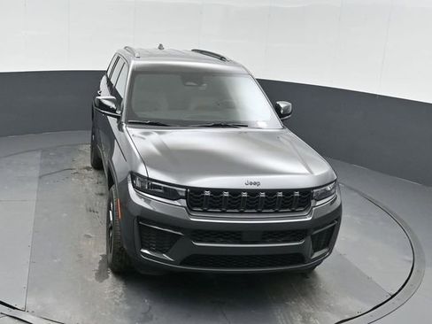 New 2026 Jeep Grand Cherokee Altitude image 36