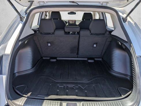 Used 2023 Honda HR-V LX image 9