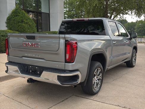 Used 2025 GMC Sierra 1500 SLT RWD image 8