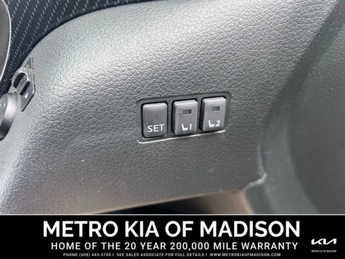 Used 2017 Nissan Rogue SL w/ SL Premium Package image 15